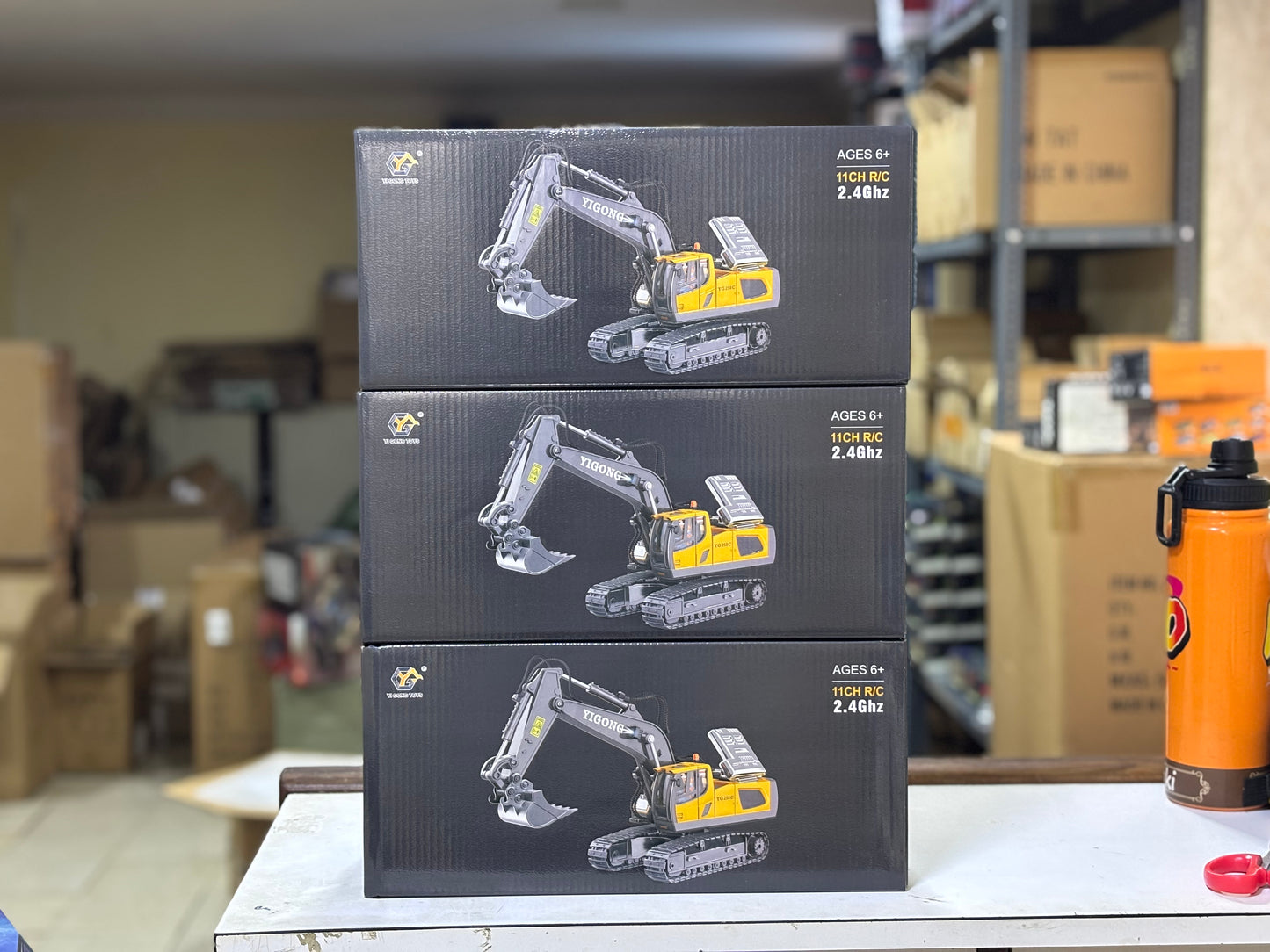 1:24 11-Channel Remote Control (R/C) Excavator