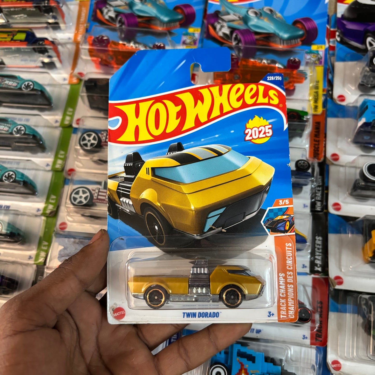 HOTWHEELS MRP TWIN DORADO