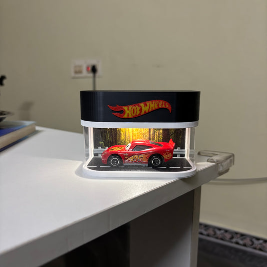 1:64 Lights Up Car Garage - Rechargeable | Led Car Display Case with On / Off switch