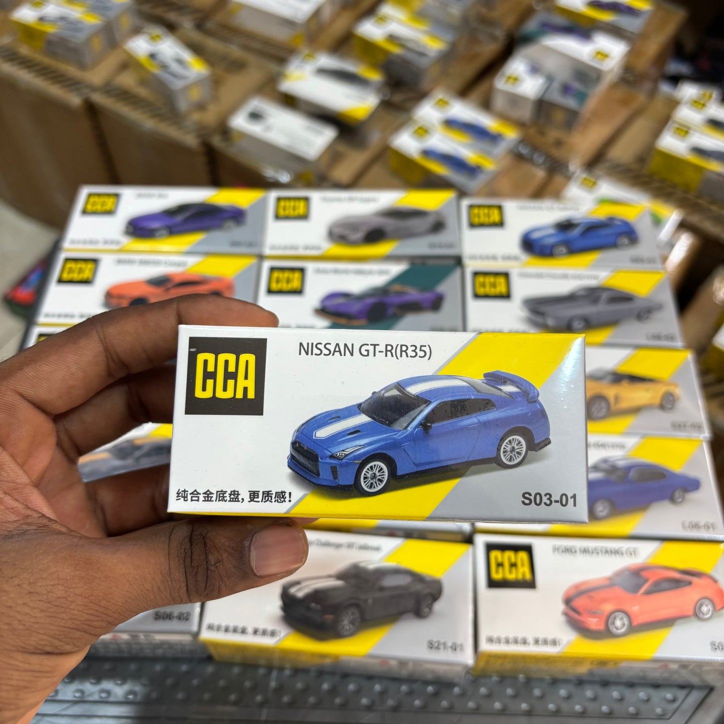 CCA 1:64 NISSAN GT-R(R35) Premium Official Licensed Diecast Car